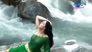 浴槽でお尻を崇拝する 女性 用 エロ 動画